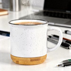 Tazas de cerámica con base de bambú para empresas que buscan diferenciarse Guecam proveedor de artículos promocionales Costa Rica