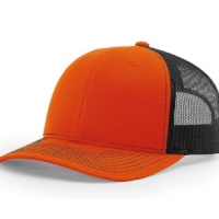 Modelo Gorra malla en army